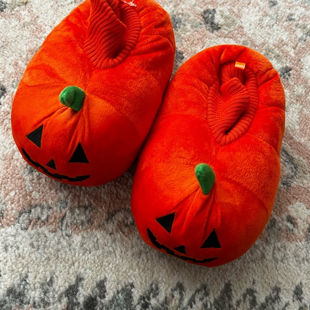 Gymboree Kids Pumpkin Slippers - Orange and Black